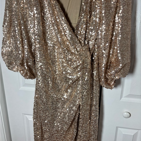 NWT !! Eloquii Rose Gold Sequin Wrap Dress- Women's Plus Size 20